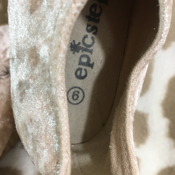 women's RARE FUZZY epicstep size 6 sneakers laced - Picture 9 of 9